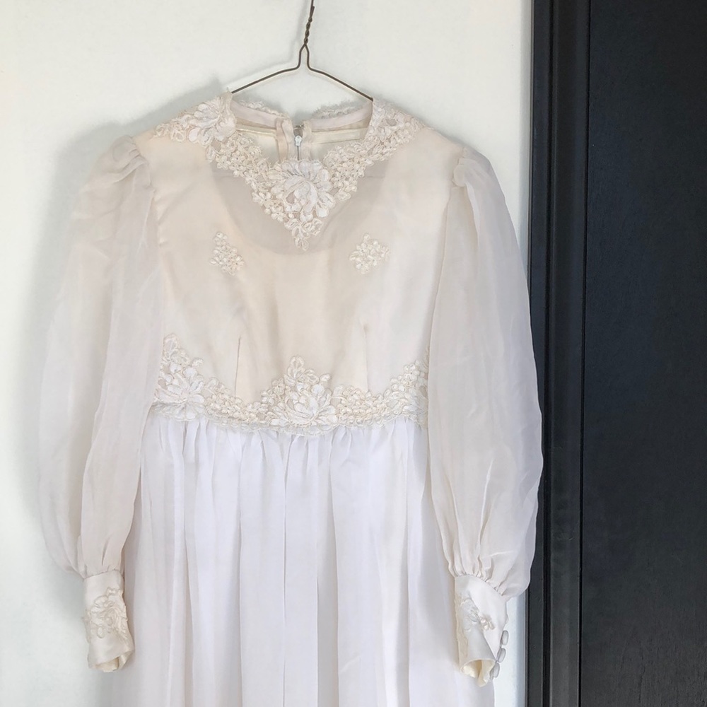 Antique Edwardian White Tea Gown View 2